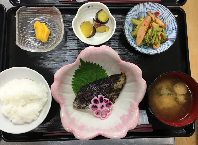 Read more about the article 本日の昼食（フードサービス）