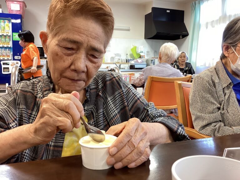 Read more about the article 今日のおやつは…？