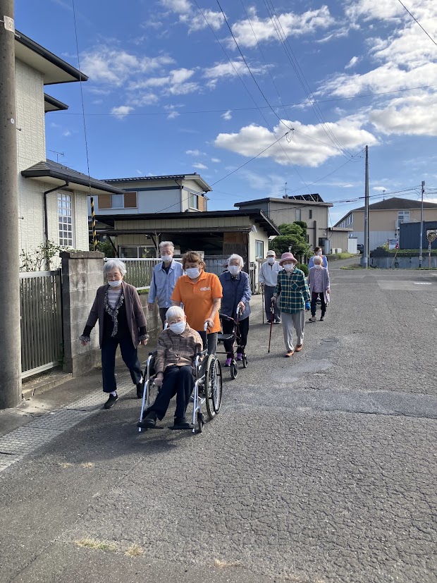 Read more about the article お散歩🚶‍♂️‍➡️🚶‍➡️