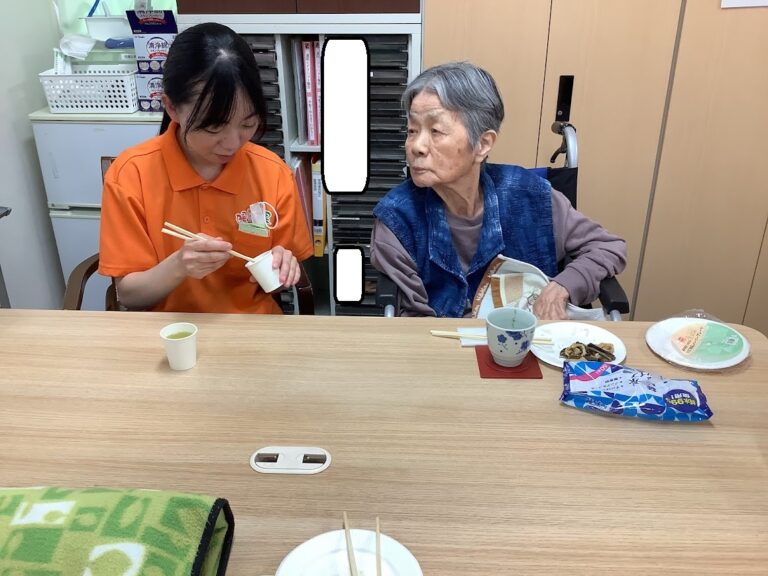Read more about the article わらびの煮つけ＆お誕生日会🎂